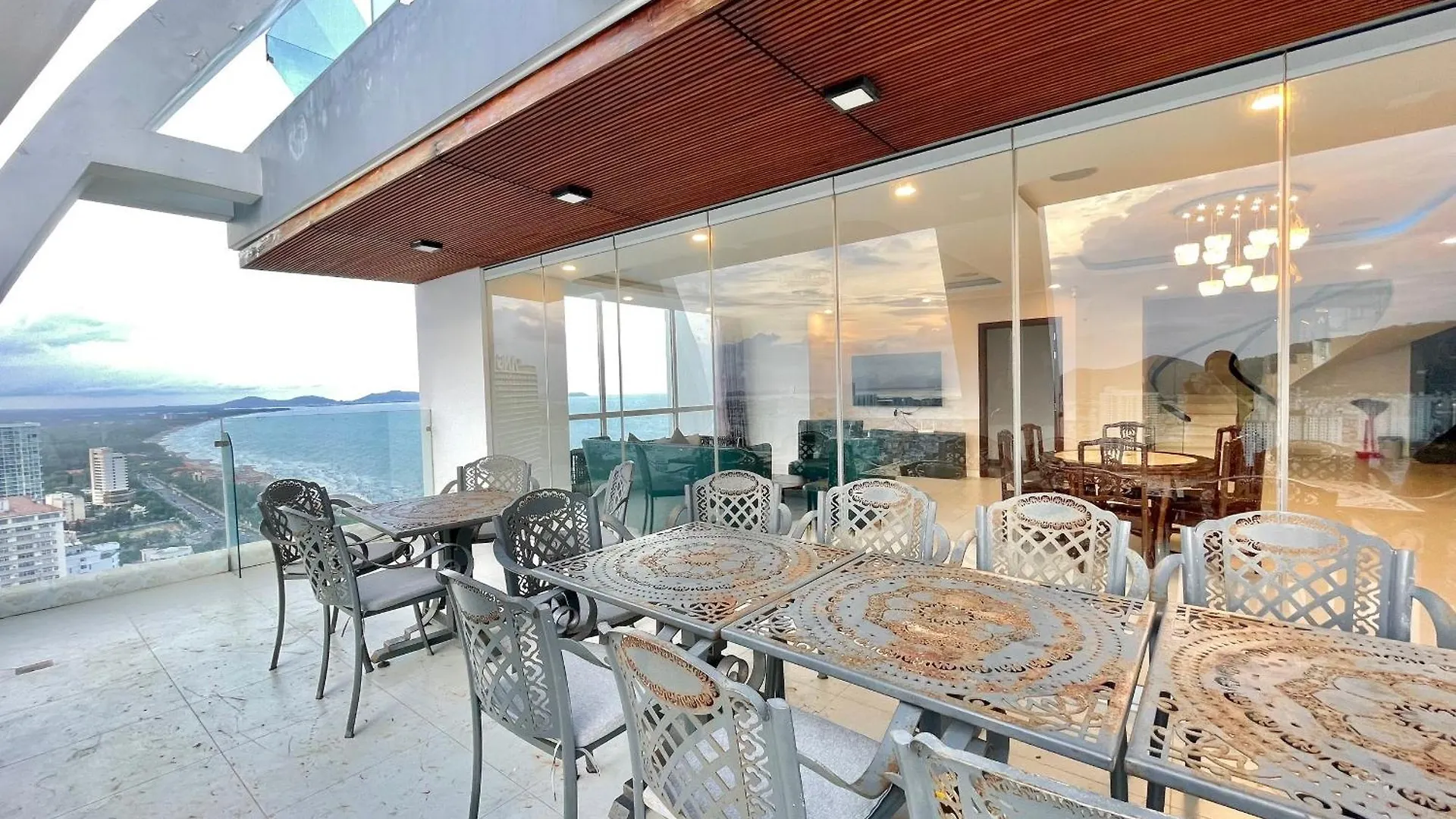 Penthouse 4Pn Sea View Near The Beach Vung Tau Apartment